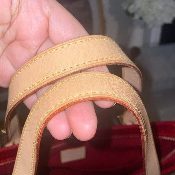 Louis Vuitton Brentwood tote - Picture 7 of 8